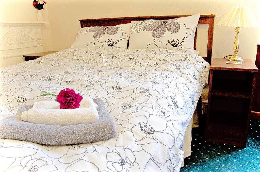 Landguard House Bed Only Hotel Southampton Room photo